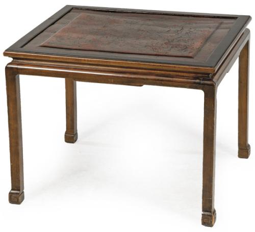 Mesa cuadrangular china con tapa de laca primer tercio S. XX.
