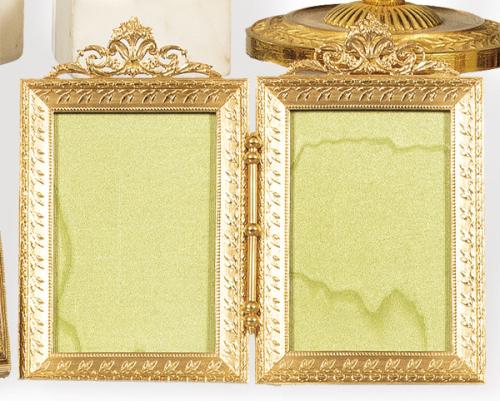 Portaretratos doble de bronce estilo Luís XVI, Francia ff. S. XIX.