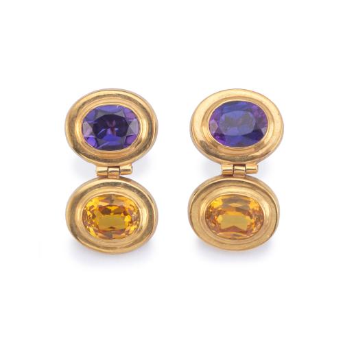 Pendientes largos con dos cuarzos citrinos y dos amatistas en montura de oro amarillo de 18K.