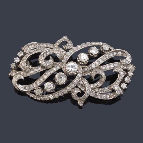 Broche - placa con diamantes talla antigua y 8/8 de aprox. 3,82 ct en total. Años '50.