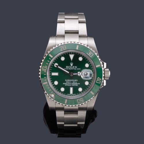 ROLEX modelo Oyster Perpetual Date "Submariner Hulk" Officially  Certified. Ref. 116610. Reloj para caballero con caja y brazalete Oyster en acero. Con estuche.