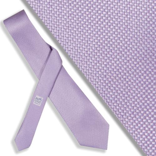 Corbata Hermés color lila.