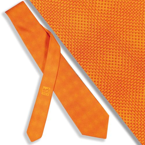 Corbata Hermés color naranja.