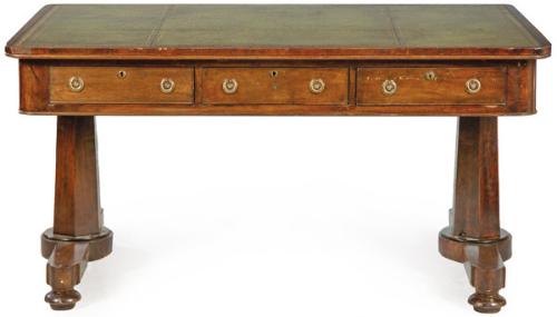 Mesa de biblioteca Jorge III, con tapa rectangular con superficie para escribir en cuero verde gofrado y dorado