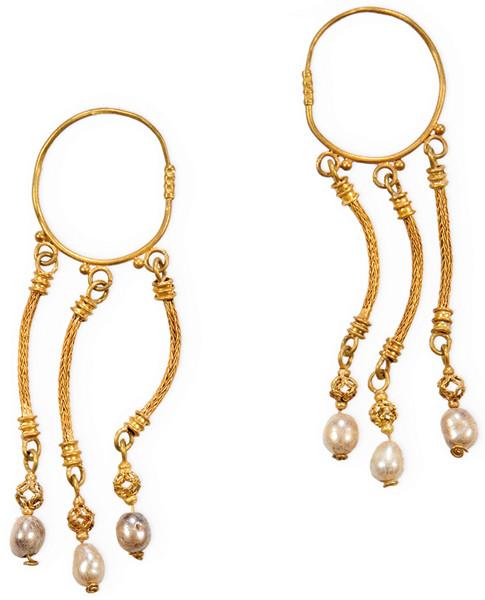 Pendientes bizantinos de oro y perlas h. 600.