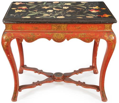 Mesa con tapa de scagliola