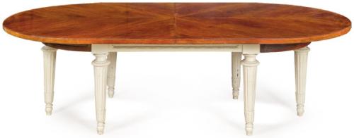 Mesa de comedor extensible ovalada estilo Luis XVI