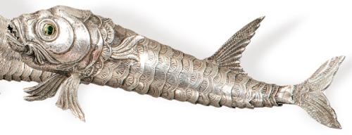 Pez articulado de plata española punzonada 1ª Ley.