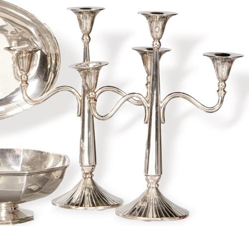 Pareja de candelabros de plata española punzonada 1ª Ley.