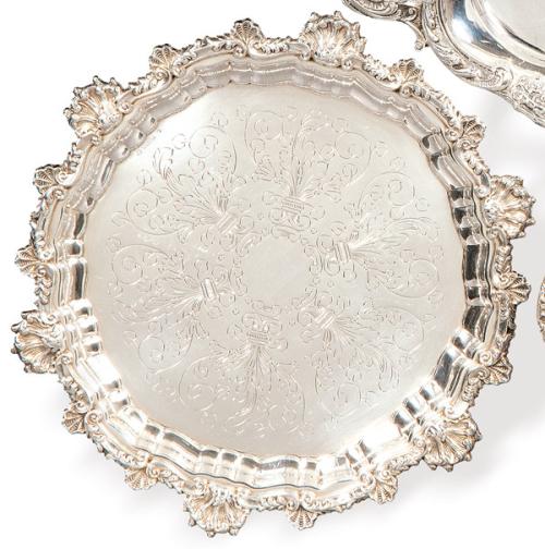 Salvilla de plata española punzonada 1ª Ley de Matilde Espuñes con marca comercial de M. Vidal.