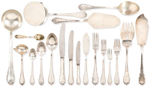 Cubertería de plata española punzonada 1ª Ley con iniciales grabadas "RM"