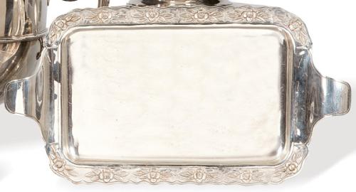 Fuente rectangular honda de plata mejicana punzonada Ley Sterling de Maciel.