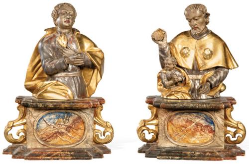 "San Francisco Javier" y "Santiago" pareja de bustos italianos de madera tallada, policromada, corleada y dorada, Nápoles S. XVIII.