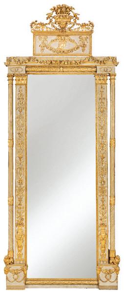 Marco de espejo Luis XVI en madera tallada, pintada de blanco y parcialmente dorada.
