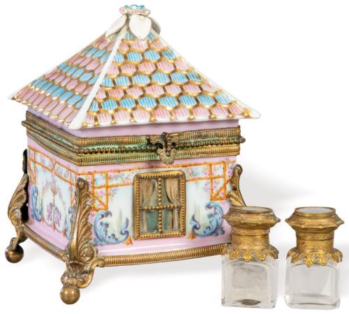 Caja perfumador de porcelana francesa S. XIX.