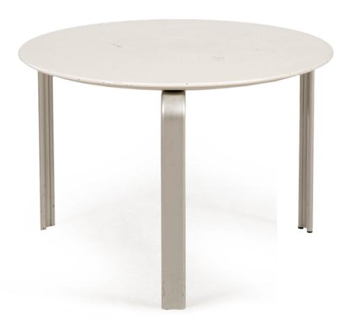 Jørgen Møller (Dinamarca, 1930-2011) para DePadovaMesita auxiliar modelo DAN, con tablero redondo acabado en blanco, sobre patas en aluminio extruido.