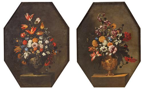 GUILLERMO MESQUIDA - Pareja de jarrones de flores en jarrones de bronce esculpido sobre pedestales de piedra