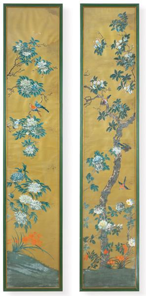 Pareja de paneles de papel pintado con fondo dorado, China Dinastía Qing ff. S. XIX.