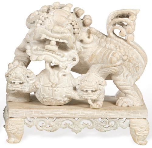  León de Foo tallado en esteatita (piedra jabón), China S. XX.