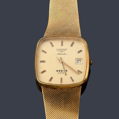 LONGINES Admiral de caballero con caja y brazalete en oro amarillo de 18 K.