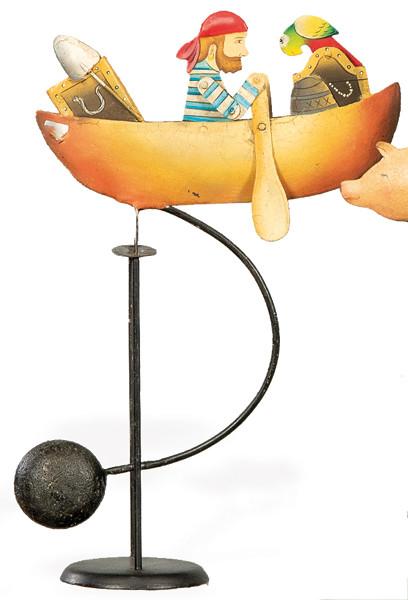 Tentetieso de hierro pintado "Pirata con Loro en Barca"