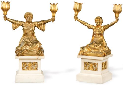 Pareja de candelabros orientalistas de bronce dorado, Francia S. XIX.