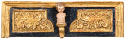Fragmento de retablo de madera tallada, policromada y dorada, España S. XVII.