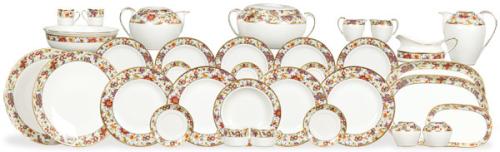 Vajilla de 12 comensales en porcelana pintada y esmaltada con filo de oro de 24 kilates de ANCAP modelo Monreale.