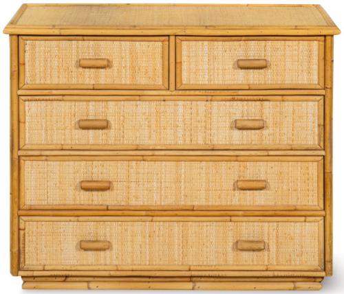 Cómoda con cinco cajones en madera, ratán y bambú.