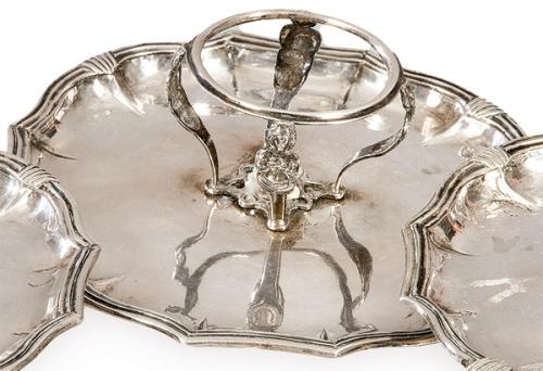 Mancerina de plata española con marcas no identificadas F/AS S. XVIII.