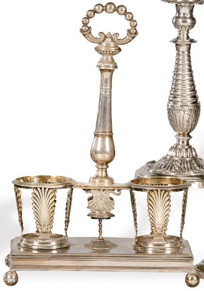 Recado de vinagreras de plata francesa punzonada Ley 950 de posiblemente Etienne Courtois, París 1818.1835.
