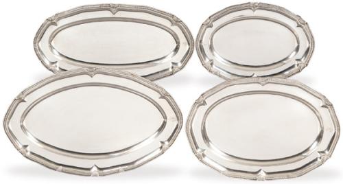 Juego de cuatro fuentes de servir de plata española punzonada 1ª Ley de Matilde Espuñes con marca comercial de J. Andina.