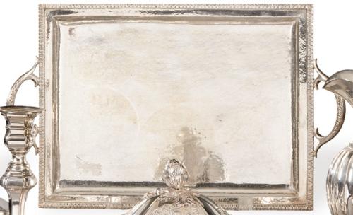 Bandeja de dos asas de plata española punzonada 1ª Ley con  marca comercial de Sunyer.