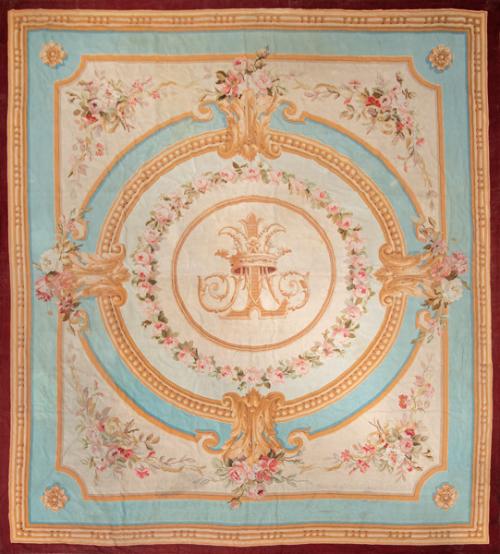 Importante alfombra Aubusson procedente del Palacio de Linares, Francia h. 1.882-83.