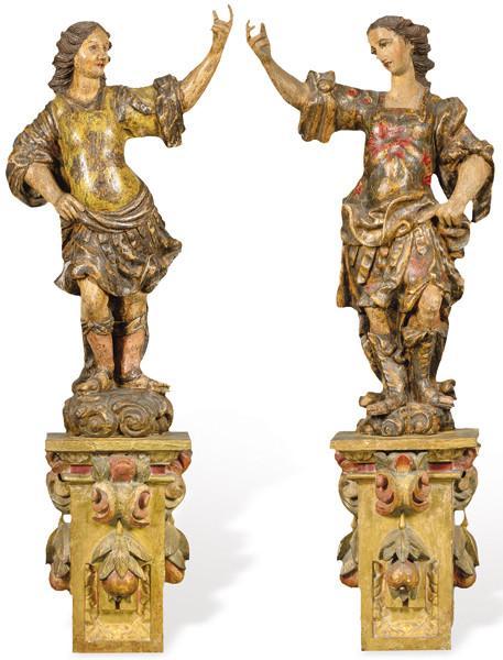  Pareja de ángeles posiblemente coloniales de madera tallada y policromada, S. XVII.