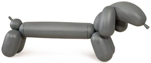 Banco modelo Attackle! de Fatboy, está hecho de polietileno 100% suave al tacto color gris, es resistente y fácil de limpiar, ya que repele la suciedad y la humedad. Apto para exterior e interior.