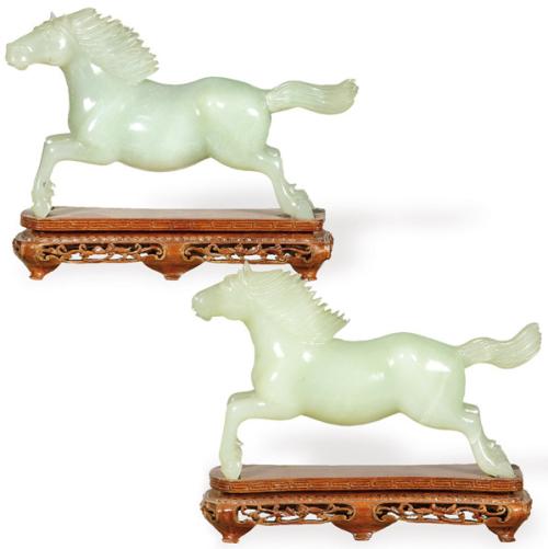  Pareja de caballos tallados en jade, China.