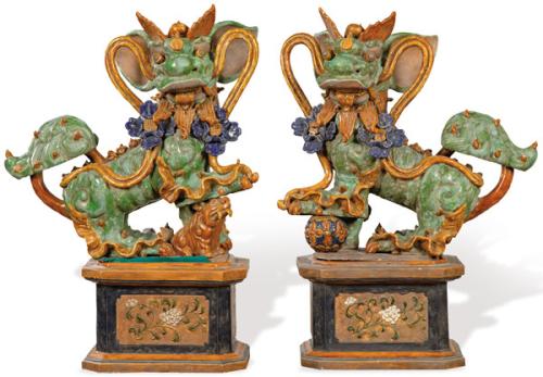 Pareja de leones de Foo en cerámica china vidriada S. XX