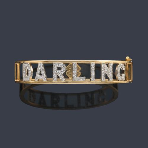 Pulsera rígida con la palabra 'Darling' con brillantes de aprox. 0,70 ct en total.