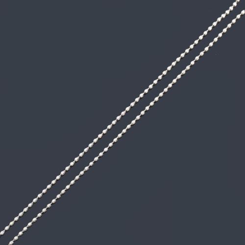 Collar largo tipo rivière con diamantes talla marquís de aprox. 5,49 ct en total.