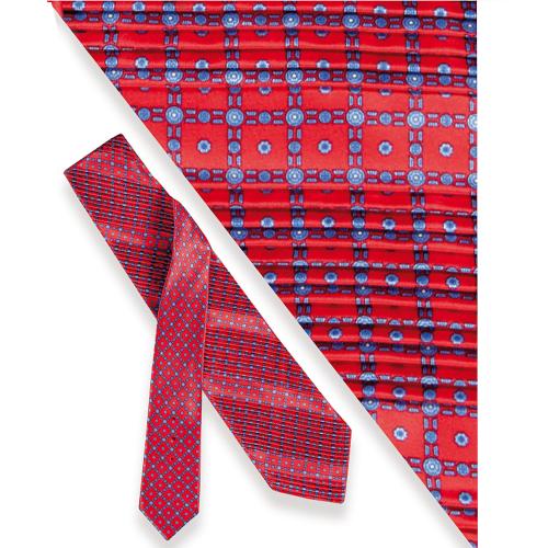 Corbata Stefano Ricci con cuadrados sobre fondo rojo plisado