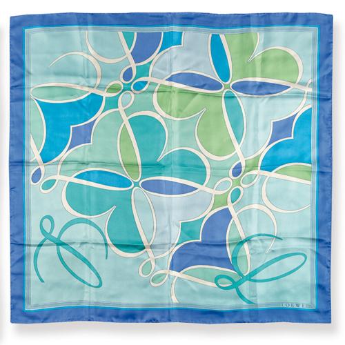Pañuelo Loewe en tonos verdes y azules