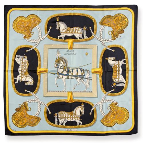 Pañuelo Hermès de la colección 'Grand Apparat' en tonos amarillos y azules