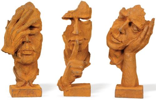 "Ver, Oir y Callar" en hierro colado para jardín.