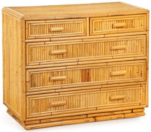 Cómoda en madera y bambú, con dos cajones cortos sobre tres largos.