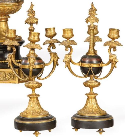  Pareja de candelabros de bronce dorado y patinado, Francia S. XIX.