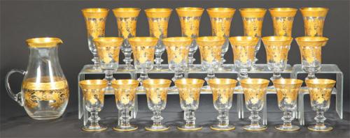 Cristalería de cristal de Murano de la marca Nello Gigli, con decoración en oro de 24 kilates de motivos florales.