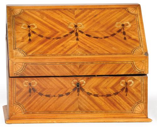 Caja para cartas en madera de frutal con marquetería, Inglaterra pp. S. XX.