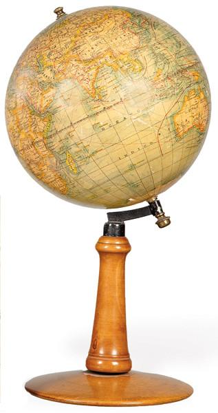 Globo terráqueo Faustino Paluzie, España h. 1912-24