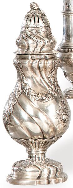 Azucarero de plata alemana punzonada Ley 830 de J.D. Schleissner & Söhne, Hanau pp. S. XX.